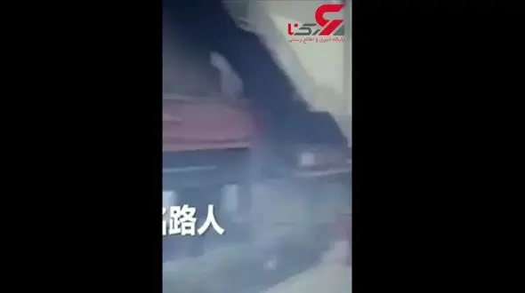 زنده پرس شدن 2 مرد زیر دیوار بتونی + فیلم تکاندهنده