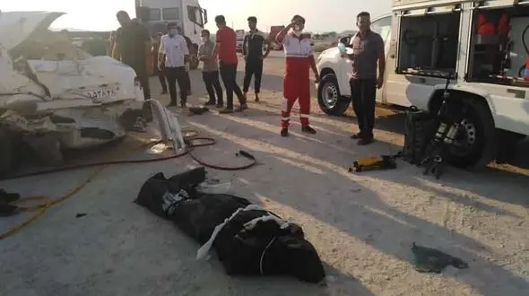 2 کشته در تصادف وحشتناک پژو 206 و تریلی 
