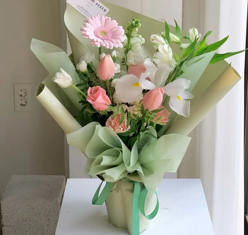 عکس گل سبز و سفید