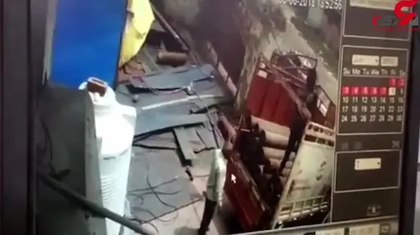 فیلم لحظه انفجار گاز و تکه تکه شدن وحشتناک 2 کارگر + تصویر 16+