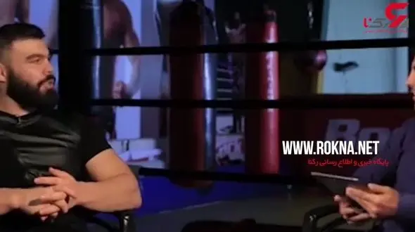 ماجرای سرودهای مذهبی و حماسی هنگام ورود علی‌‌اکبری به رینگ + فیلم 