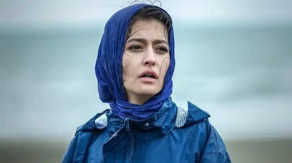 پردیس احمدیه: من افغانستانی نیستم  اینهمه فحش و ناسزا برای چیست ؟! + فیلم