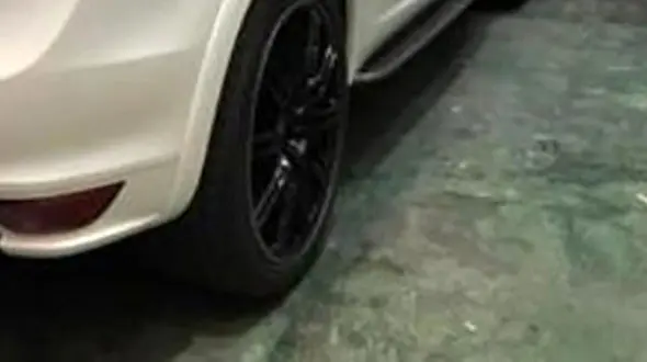 کشف خودرو 30 میلیاردی قاچاق در شیراز