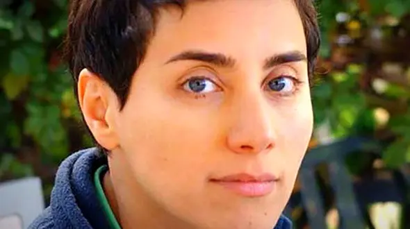 برگزاری بزرگداشت مریم میرزاخانی در دبیرستان فرزانگان