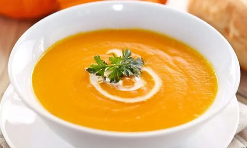 سوپ خوشمزه با چاشی پرتقال