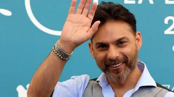 دوچرخه سواری بازیگر هالیوودی در تهران