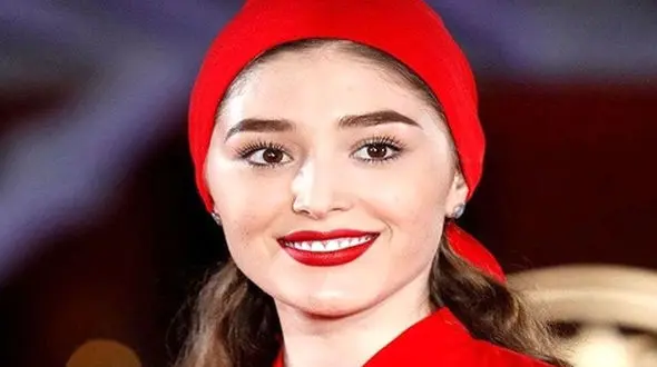 اولین عکس از خواهر جذاب  فرشته حسینی ! / شیک پوش تر و خوش اتایل تر از خانم بازیگر !