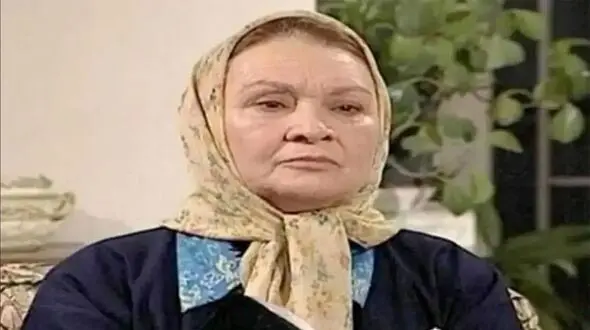 فیلم / وضعیت ناراحت‌کننده پری امیرحمزه بازیگر سریال آرایشگاه زیبا و مادرزن واقعی امین تارخ / تنها موندم / هیچکدوم از کارهام یادم نمیاد! 