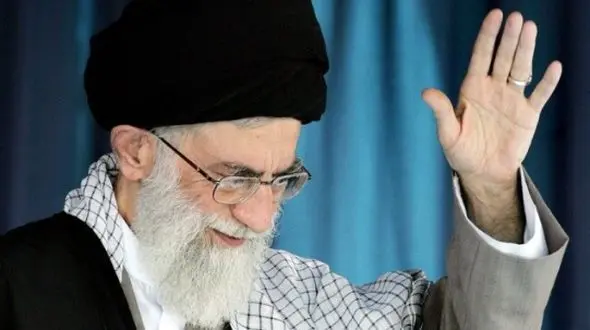 واکنش احساسی بازیگر مطرح ایرانی به هدیه خاص رهبر معظم انقلاب در بیمارستان: آقای ما آقاست...+ فیلم