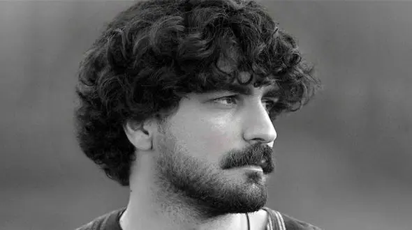 فیلم/ اجرای جنوبی و پرهیاهوی خواننده محبوب این روزهای ایران/ در کنسرت عرفان طهماسبی چه میگذرد؟