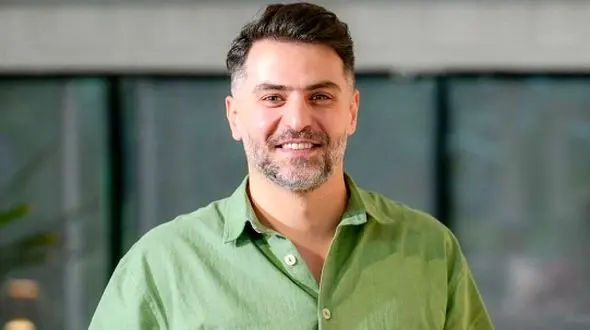 تولد علی ضیا با قربون صدقه‌های یک زن وایرال شد و گذشت.../ چه دلی برده ازش+عکس