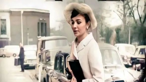 سفربه ایام قدیم سال 1356؛ فرح رفت مشهد شمع روشن کرد سلطنت محمدرضا پهلوی پابرجا بمونه