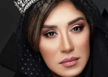 فیلم / نگاهی به چیدمان شیک خانه  نسیم ادبی  / از هارمونی رنگ های زرد و آبی در مبلمان تا پذیرایی درندشت با فرشی لاجوردی  مناسب عید 405