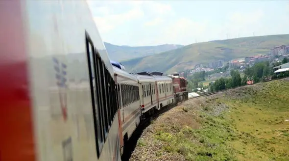  نجات جان بیش از 500 مسافر قطار در یزد 