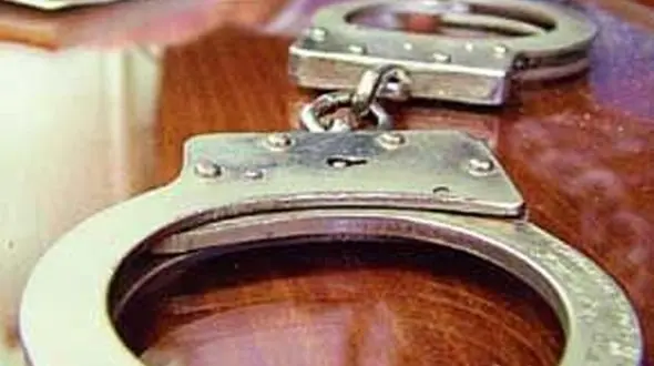 عامل تخریب کیوسک پلیس راهور آستانه‌­اشرفیه فقط نصف روز فراری بود/ می گوید فریب خورده است!