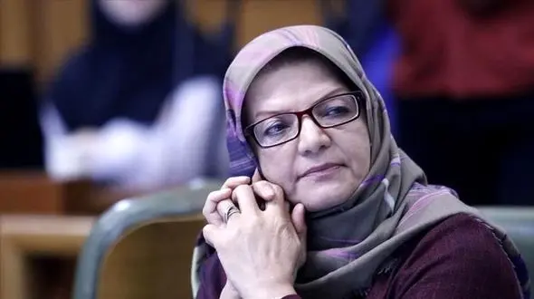 خداکرمی : بلاتکلیفی زنان در برنامه های انتخاباتی نامزدهای انتخابات 1400 / کاندیداها مردم را نمی شناسند