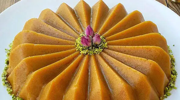 طرز تهیه حلوای خرمالو مجلسی؛ دسر پاییزی با رنگ زیبا و عطر هل