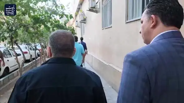 وزیر نفت با مترو به محل کارش رفت
