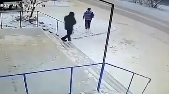 لحظه اقدام مرگبار مرد وقتی زنش قهر کرد! + فیلم