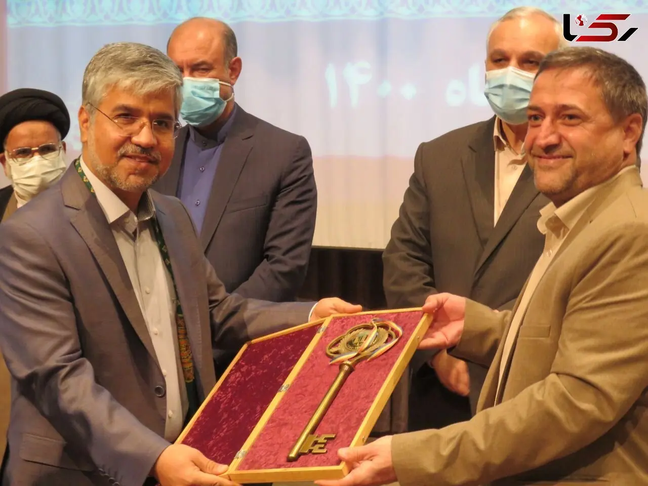 کلید عجیب در دست آقای شهردار / شهردار جدید نیشابور معارفه شد 
