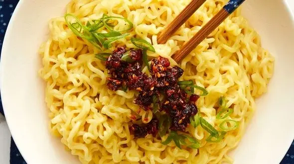 چگونه ارزش غذایی نودل را بالا ببریم / استفاده متداول نودل  میتواند به سردرد و  عدم تمرکز ختم شود