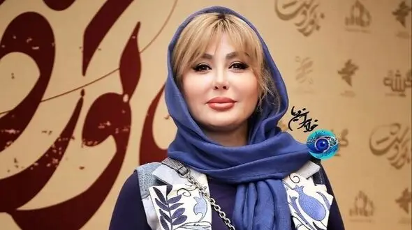 عکس/ پذیرایی دلربا و پرنور خانه نیوشا ضیغمی با چیدمانی از ناهارخوری کلاسیک، پرده‌هایی اعیانی و درختچه‌ای که به خونه طراوت بخشیده / سلیقه خانم بازیگر متفاوت از بقیه خانم بازیگرها