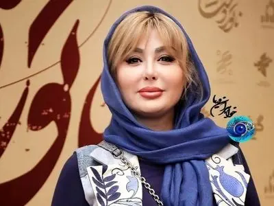 مانتوی چهل‌تکه‌ و بلوچ‌دوزی‌شده‌ی نیوشا ضیغمی در گشت و گذار پاییزی‌اش