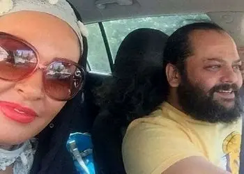 عکس سفر به ایام قدیم /  عکس عروسی زیبا بروفه و پیام صابری در حال اجرای رسم عسل خوردن ...