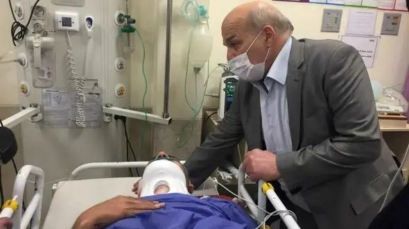 عیادت عیسی کلانتری از مصدومان حادثه واژگونی اتوبوس خبرنگاران