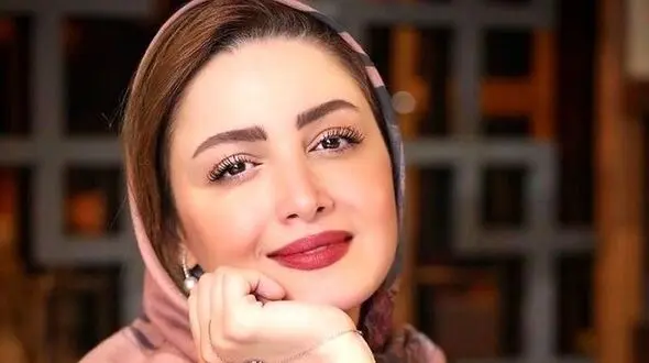 فیلم زیبا از  غزل خوانی با صدای  شیلا خداداد /  به همین سادگی دل می برد خانم بازیگر  کم حاشیه