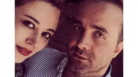 اولین عکس از همسر خیلی جوان سینا سرلک / زن و شوهر هر دو جذاب !