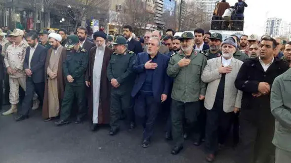  پیکر سردار منصوری در مشهد تشییع شد