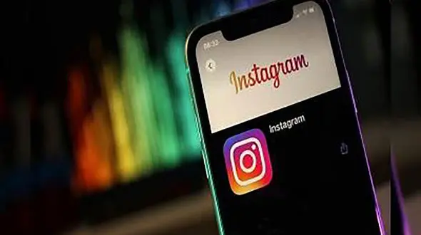 بی آبرویی دختران جوان در سایت های دوست یابی / عکس هایشان دست به دست می شد