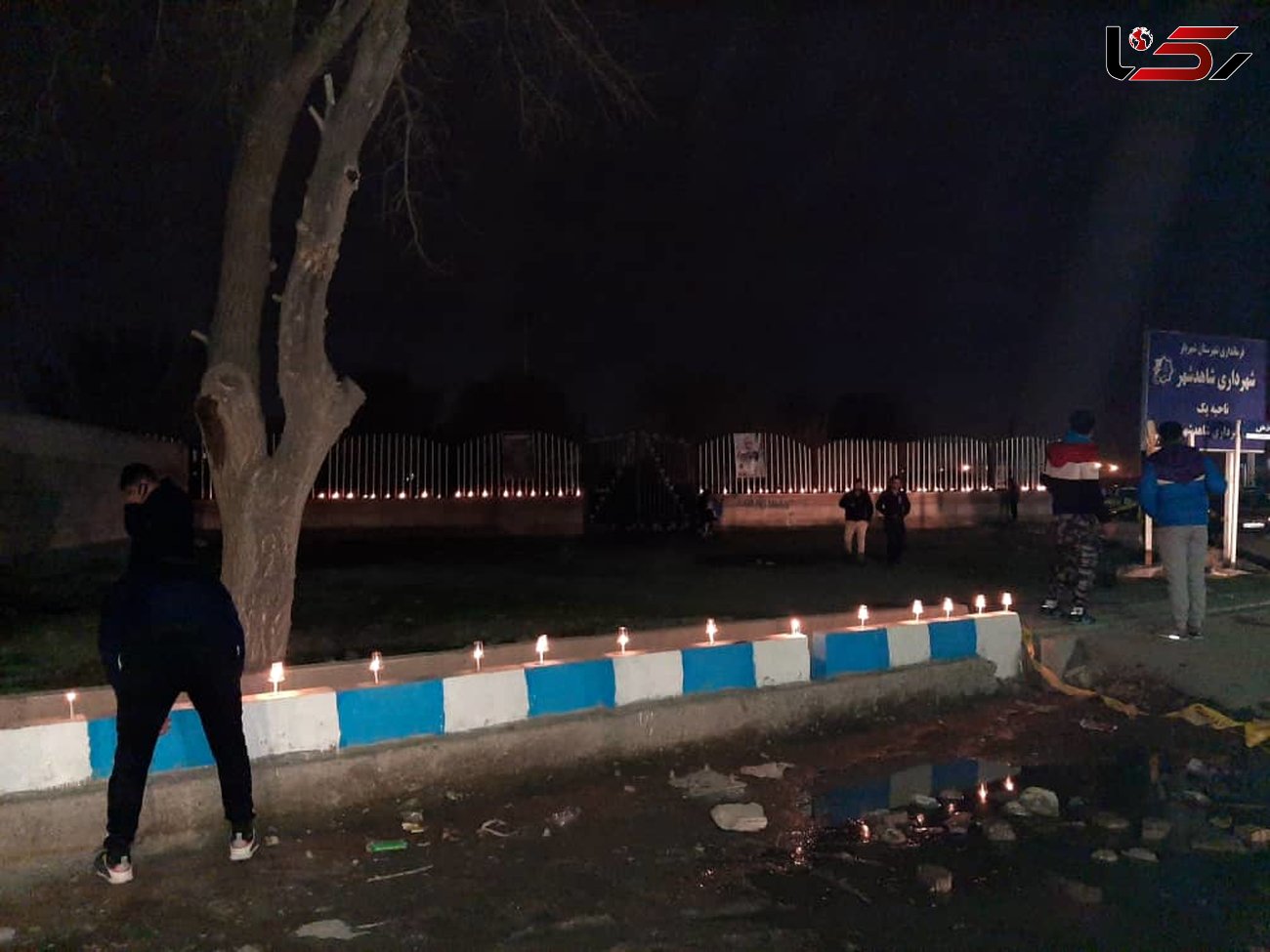 شام غریبان برای قربانیان سقوط هواپیما اوکراین در محل حادثه + فیلم و عکس