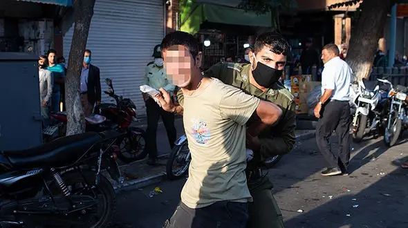  فیلم لحظه به لحظه حمله به دخمه دزدان در مولوی تهران + جزییات