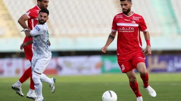 ثبت دومین شکست پرسپولیس در اراک؛ خطیبی مُچ گل‌محمدی را خواباند