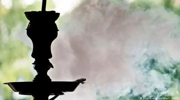  "نیم ساعت قلیان برابر با ۴۰ نخ سیگار است"