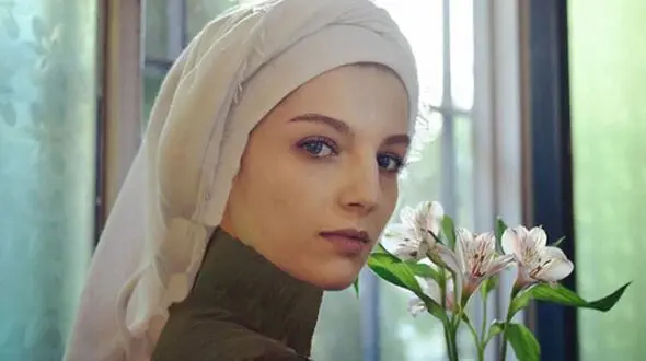 نگاهی صمیمی به خانه لوکس مهسا حجازی شیرین سریال تاسیان / دکوراسیونی آرام‌بخش، اصیل و کلاسیک که شکوه و ماندگاری را در هر گوشه‌اش فریاد می‌زند+ عکس