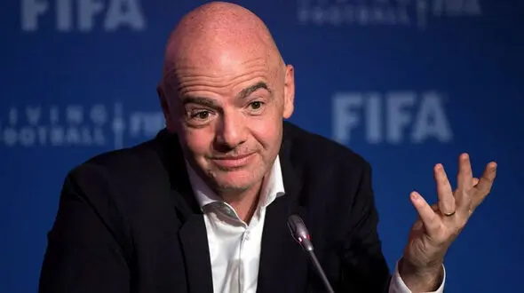 شکاف بزرگ در فوتبال جهان؛ CAF کنار اینفانتینو، یوفا مقابل او