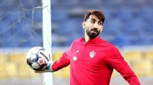 فیلم/ شب گردی عاشقانه اکرم بانو همسر علیرضا بیرانوند، ستاره تیم ملی/ رانندگی با آهنگ لری زیر بارون و...