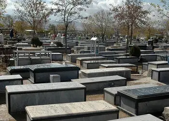 فیلم  / 9 دختر باوفا تابوت پدرشان را در ماکو روی دوش هایشان حمل کردند / جای نداشتن پسر در غیرت دختران آذری زبان پر شد / وصیت پدر ماکویی : دخترانم تابوت مرا حمل کنید 