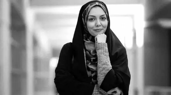 اولین عکس از زمان بارداری مرحوم آزاده نامداری/ دونفره های خانم مجری در زمان بارداری با همسرش + جدید ترین عکس دخترش