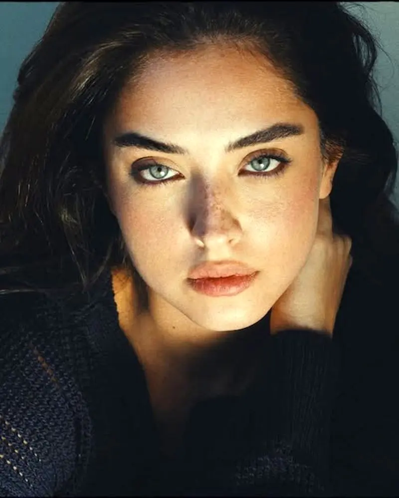 کیمیا حسینی در لیست زیباترین زنان