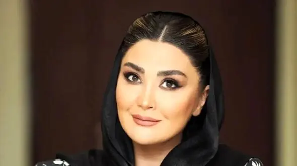 جذابیت انکارناپذیر مریم معصومی با کلاه کپ ، کت چرم مشکی و بلوز انگشتی مشکی