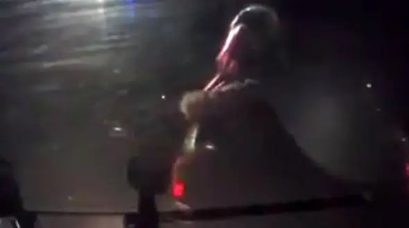 پسری دختر مورد علاقه اش را زیر گرفت + فیلم