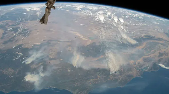 تصاویر تکان دهنده ماهواره‌ای از بزرگترین آتش‌سوزی تاریخ کالیفرنیا 