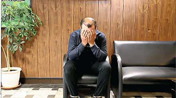 بازداشت یک شیاد / او در روزهای قرنطینه کرونا شیک پوش تر شد