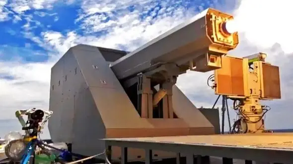 تصاویر شگفت‌انگیز از ریل‌گان قدرتمند آسیا؛ سلاحی شاهکار از سامورایی‌ها