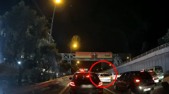 فیلم  تکرار سرقت وحشتناک از خانم راننده در اتوبان نیایش ! / زورگیر قبلی در آستانه اعدام !