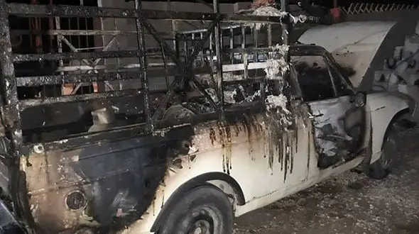 مرگ دردناک زن مشهدی داخل خودرو / پیکان وانت آتش گرفت + عکس